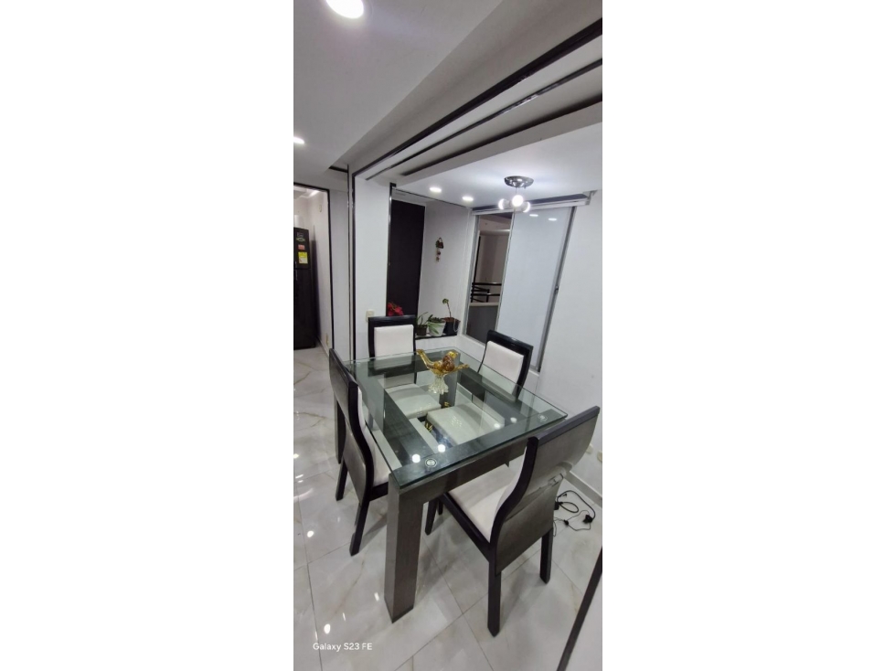 Apartamento en venta en Aeropuerto, Pereira · foto 2 de 16