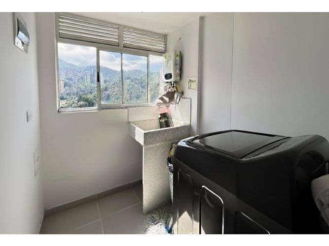 Apartamento de 2 alcobas en venta en Tres Esquinas, Envigado, 79 m² · foto 14 de 23