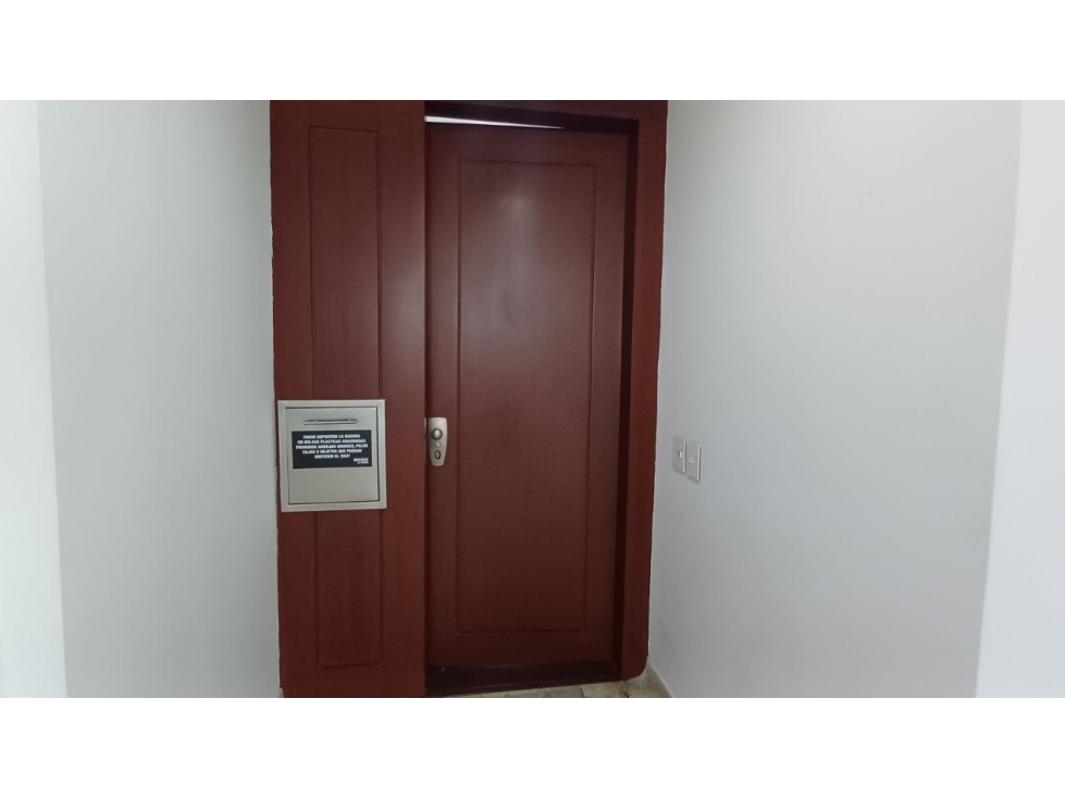Apartamento en venta en Pinares, Pereira · foto 3 de 22