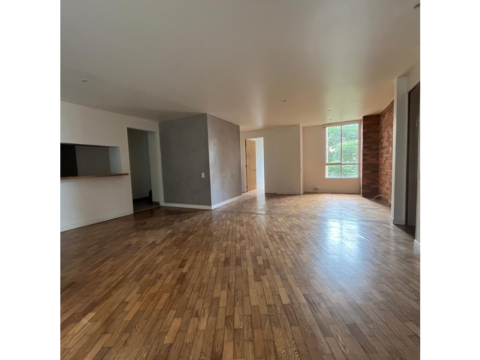 Apartamento en venta en El Poblado, Medellín · foto 5 de 19