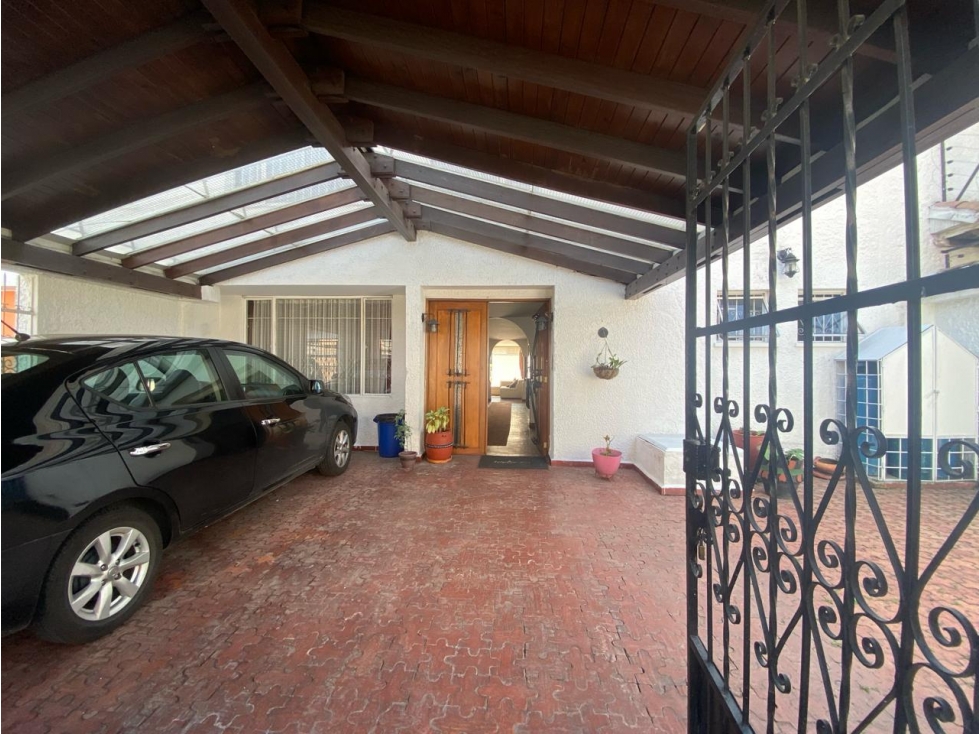 Casa en venta en El Contador, Bogotá · foto 3 de 24