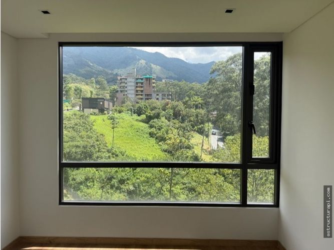 Apartamento de 3 alcobas en venta en Vía Las Palmas, Medellín, 140 m² · foto 10 de 13