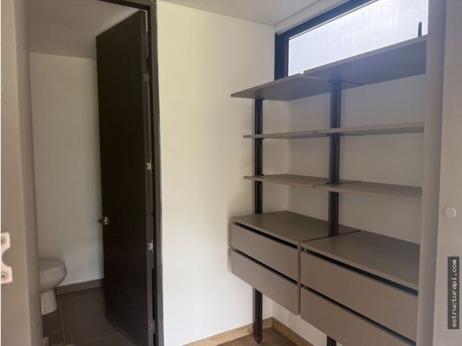 Apartamento de 3 alcobas en venta en Vía Las Palmas, Medellín, 140 m² · foto 12 de 13