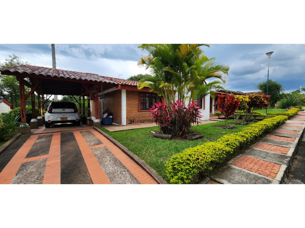 Casa en venta en Condina, Pereira · foto 2 de 24