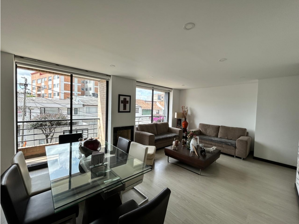 Apartamento en venta en Las Villas, Bogotá · foto 2 de 24