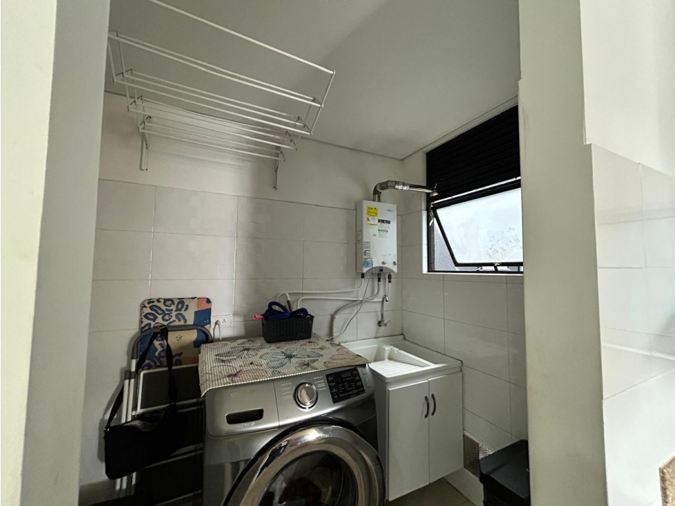 Apartamento en venta en Las Villas, Bogotá · foto 9 de 24