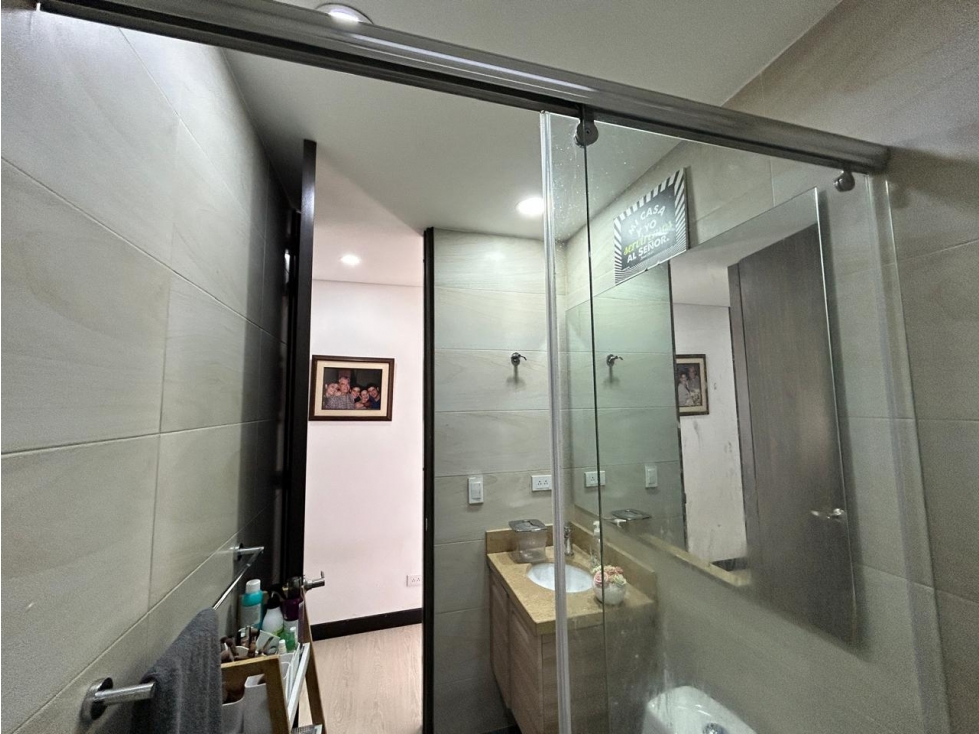 Apartamento en venta en Las Villas, Bogotá · foto 16 de 24
