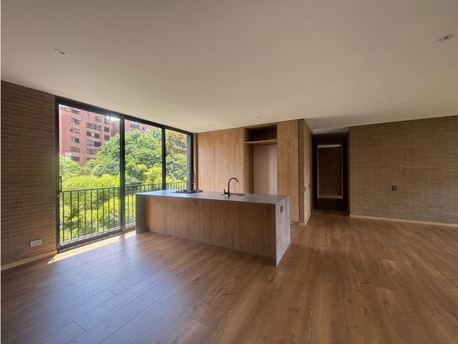 Apartamento de 2 alcobas en venta en El Poblado, Medellín, 172 m² · foto 4 de 18