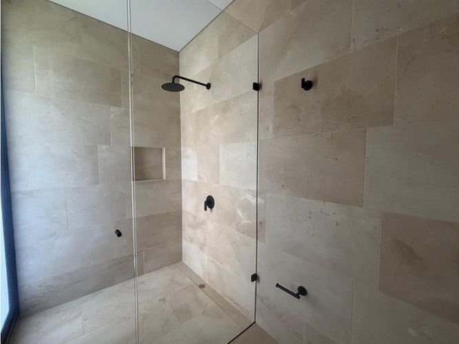 Apartamento de 2 alcobas en venta en El Poblado, Medellín, 172 m² · foto 7 de 18