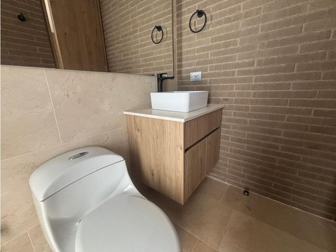 Apartamento de 2 alcobas en venta en El Poblado, Medellín, 172 m² · foto 13 de 18