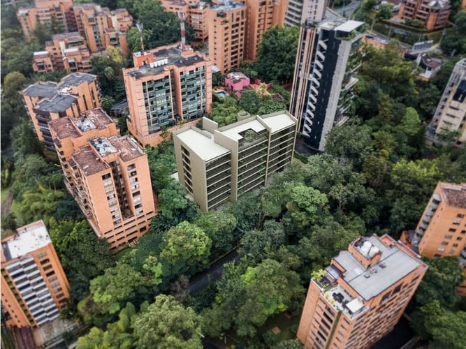 Apartamento de 2 alcobas en venta en El Poblado, Medellín, 172 m² · foto 15 de 18