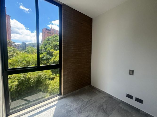 Apartamento de 2 alcobas en venta en El Poblado, Medellín, 172 m² · foto 17 de 18