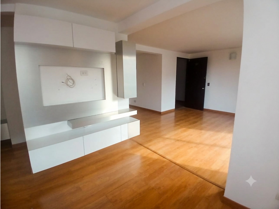 Apartamento en venta en La Candelaria, Medellín · foto 2 de 24