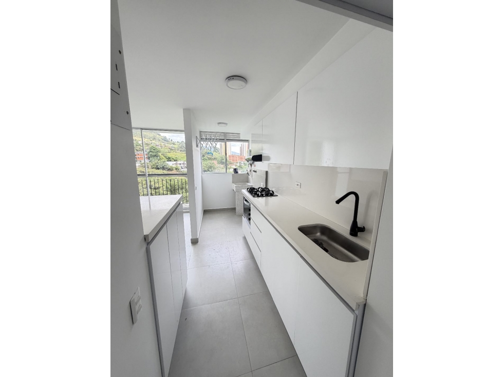 Apartamento en venta en La Mina, Envigado · foto 2 de 15