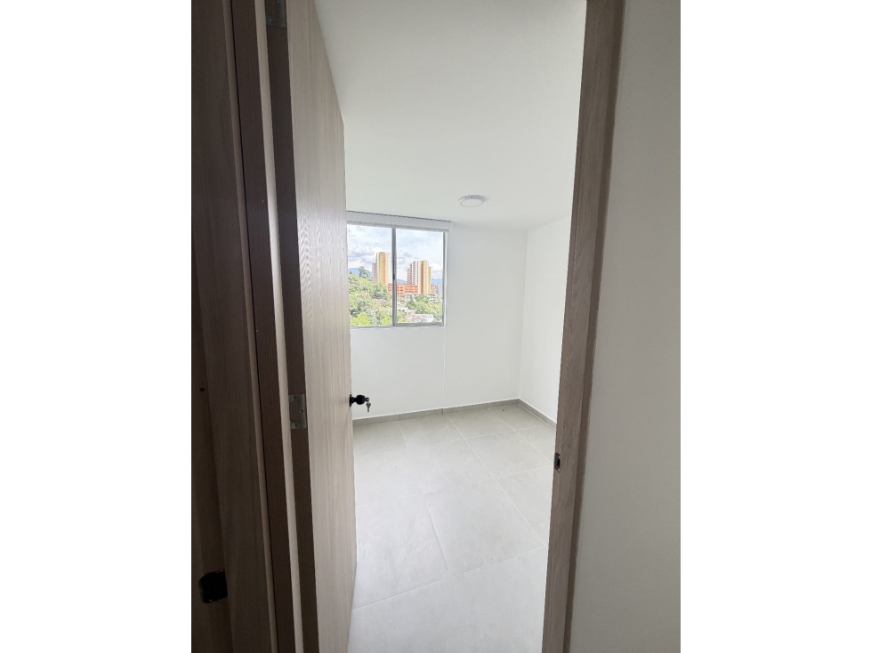 Apartamento en venta en La Mina, Envigado · foto 14 de 15