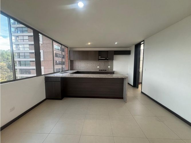 Apartamento de 4 alcobas en venta en El Poblado, Medellín, 170 m² · foto 4 de 24