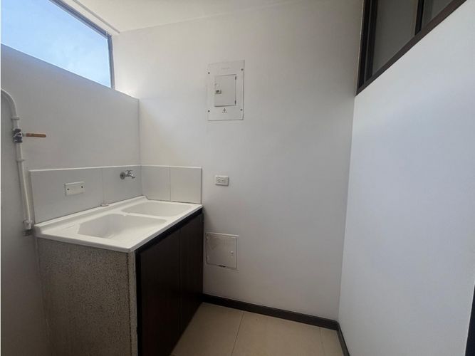 Apartamento de 4 alcobas en venta en El Poblado, Medellín, 170 m² · foto 6 de 24