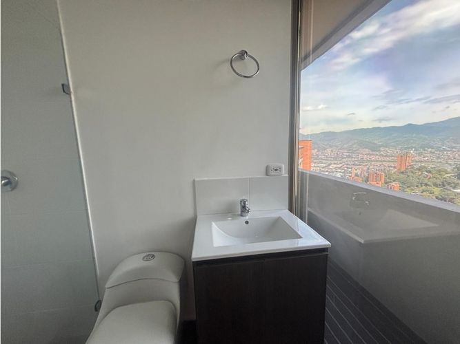 Apartamento de 4 alcobas en venta en El Poblado, Medellín, 170 m² · foto 16 de 24