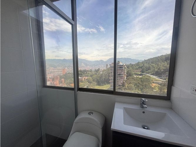 Apartamento de 4 alcobas en venta en El Poblado, Medellín, 170 m² · foto 19 de 24
