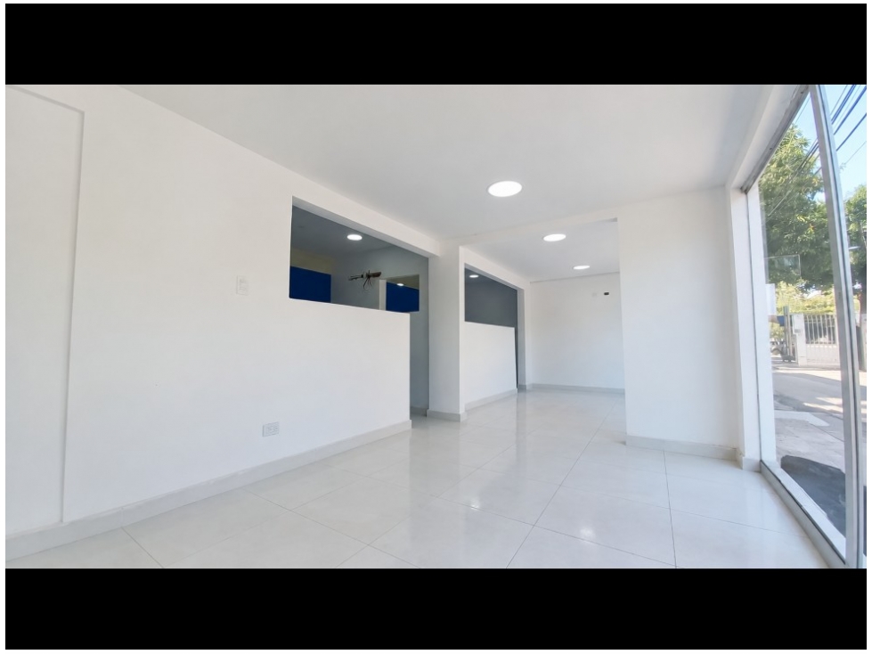 Retail space for rent in Los alcazares, Santa marta