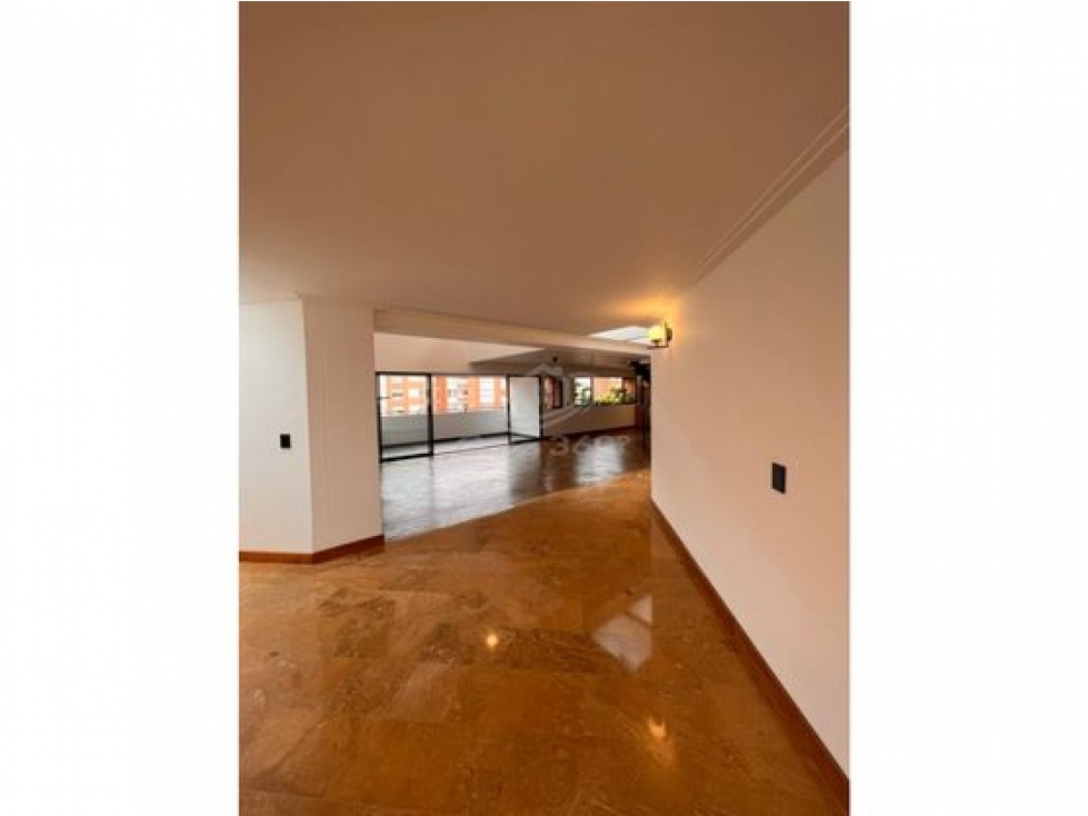 Apartamento en venta en El Poblado, Medellín · foto 7 de 15