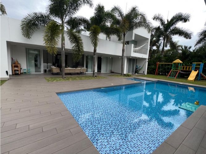 Casa de 4 alcobas en venta en Nuevo Ricaurte, Villavicencio, 1003 m² · foto 2 de 24