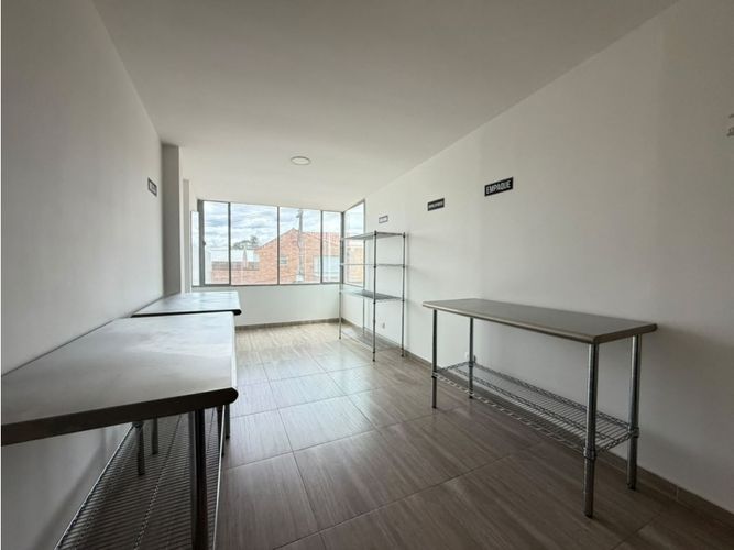 Bodega en arriendo en San Miguel, Chía, 241 m² · foto 17 de 21