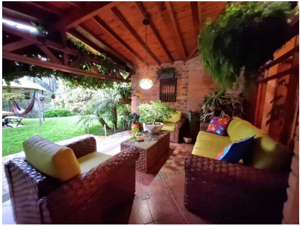 2BR House in Vía Las Palmas (350 m²) for Sale - 3