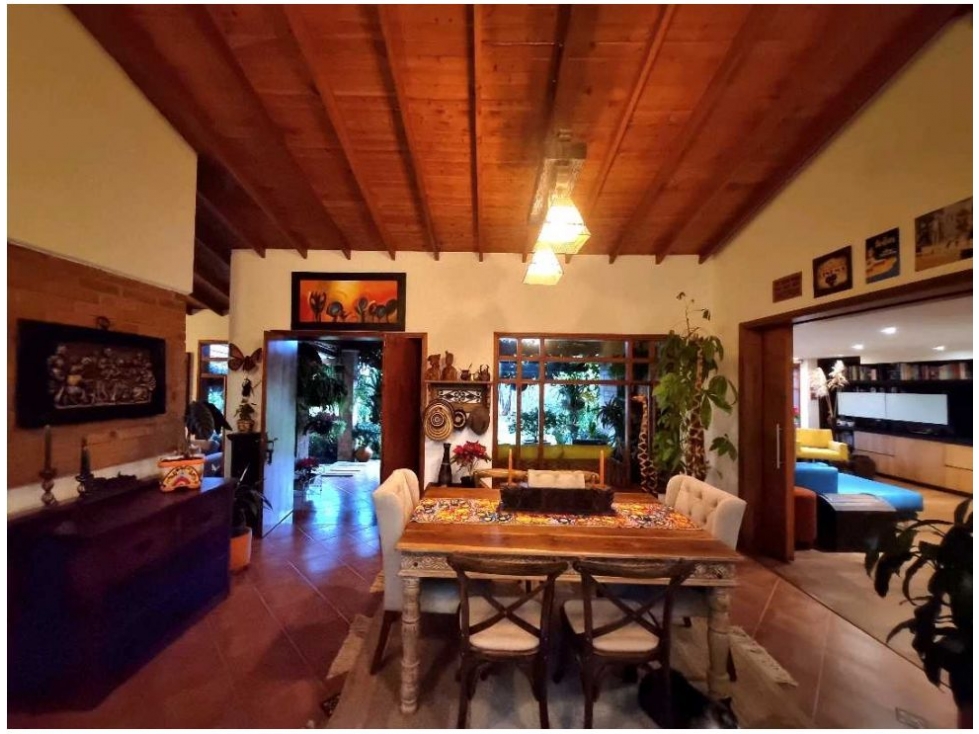 2BR House in Vía Las Palmas (350 m²) for Sale - 4