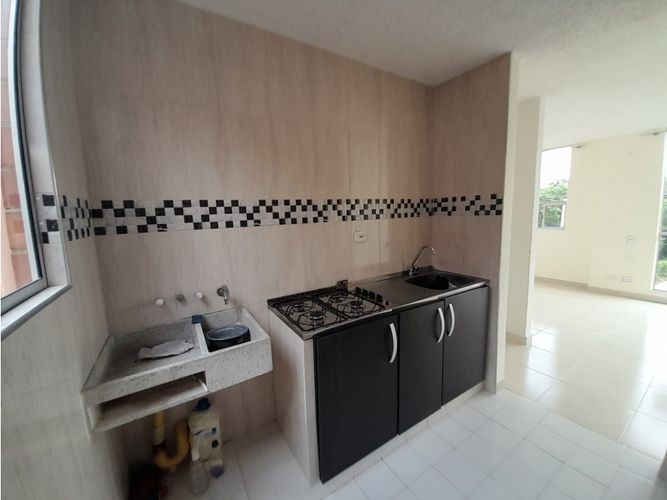 Apartamento de 2 alcobas en arriendo en Ricaurte, 47 m² · foto 7 de 24