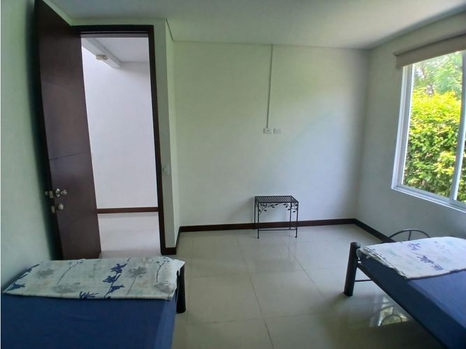 Casa de 4 alcobas en arriendo en Cn. Los Tulipanes, Girardot, 179 m² · foto 15 de 24
