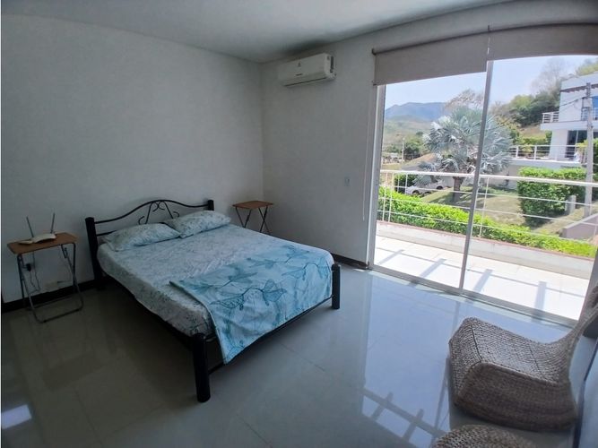Casa de 4 alcobas en arriendo en Cn. Los Tulipanes, Girardot, 179 m² · foto 20 de 24