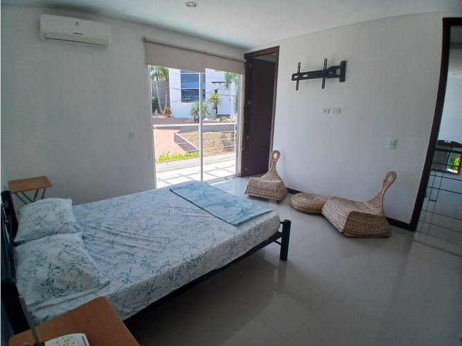 Casa de 4 alcobas en arriendo en Cn. Los Tulipanes, Girardot, 179 m² · foto 21 de 24