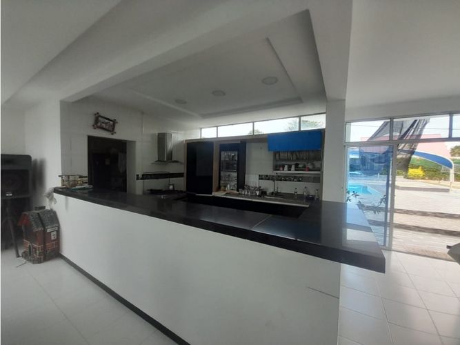 Casa de 6 alcobas en venta en Las Varas, Ricaurte, 300 m² · foto 5 de 24
