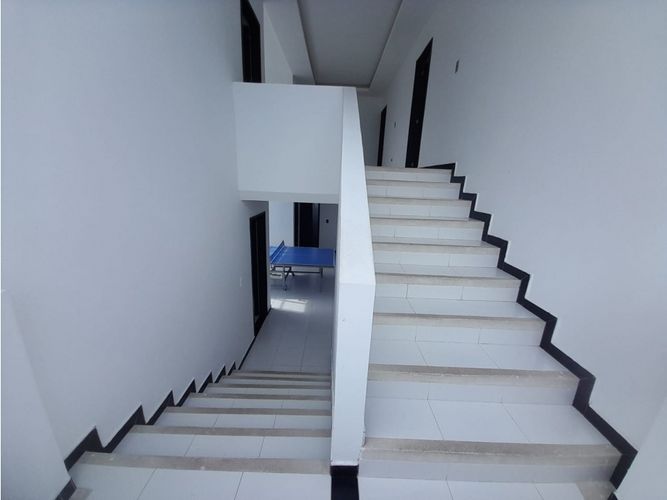 Casa de 6 alcobas en venta en Las Varas, Ricaurte, 300 m² · foto 18 de 24