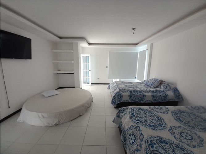Casa de 6 alcobas en venta en Las Varas, Ricaurte, 300 m² · foto 21 de 24