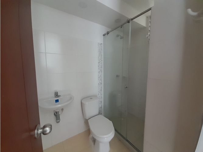 Apartamento de 2 alcobas en arriendo en Las Palmas, Ricaurte, 57 m² · foto 18 de 24