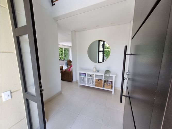 Casa de 3 alcobas en venta en Ricaurte, 112 m² · foto 3 de 24