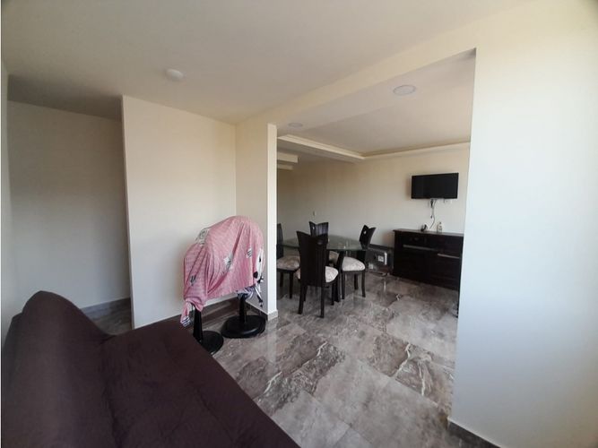 Apartamento de 2 alcobas en venta en Las Palmas, Ricaurte, 69 m² · foto 6 de 24
