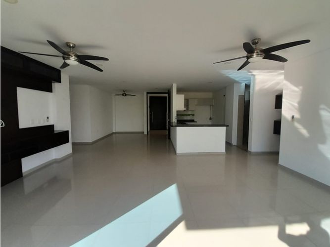 Apartamento de 3 alcobas en venta en Cn. Casa Loma, Girardot, 174 m² · foto 5 de 24