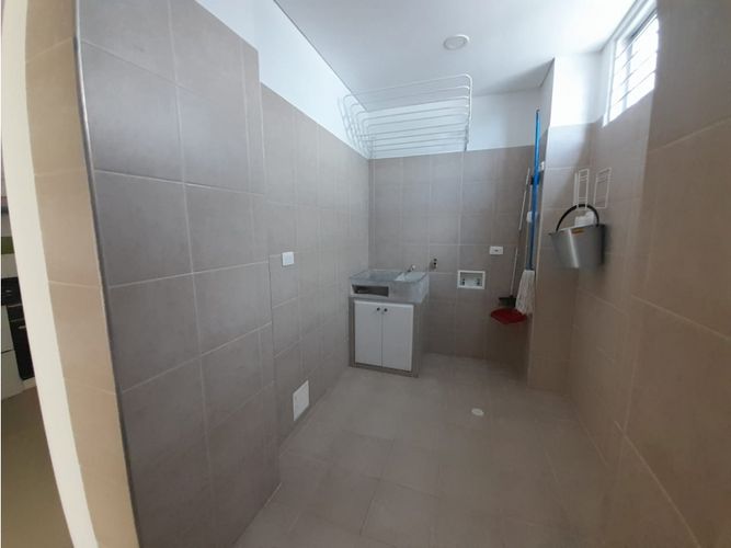 Apartamento de 3 alcobas en venta en Cn. Casa Loma, Girardot, 174 m² · foto 10 de 24