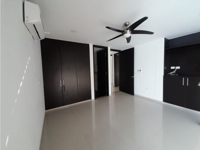 Apartamento de 3 alcobas en venta en Cn. Casa Loma, Girardot, 174 m² · foto 14 de 24
