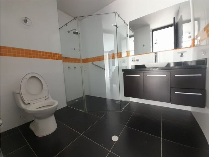 Apartamento de 3 alcobas en venta en Cn. Casa Loma, Girardot, 174 m² · foto 20 de 24