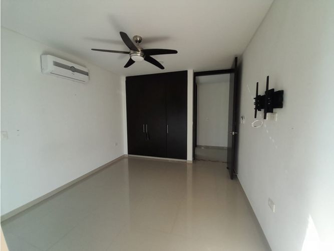 Apartamento de 3 alcobas en venta en Cn. Casa Loma, Girardot, 174 m² · foto 23 de 24