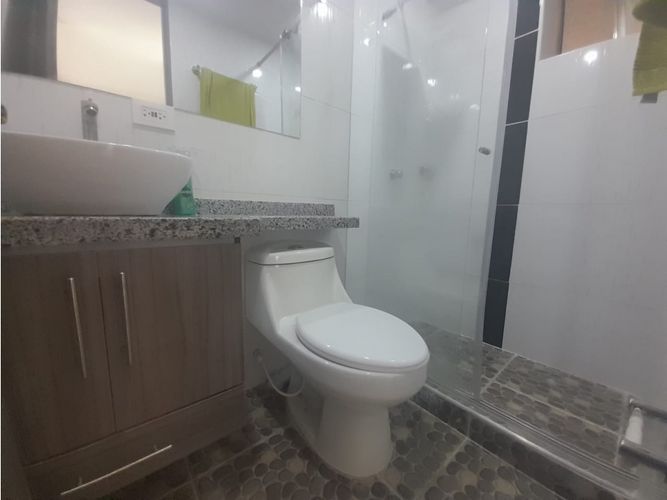 Apartamento de 2 alcobas en venta en Aqualina, Girardot, 55 m² · foto 18 de 24