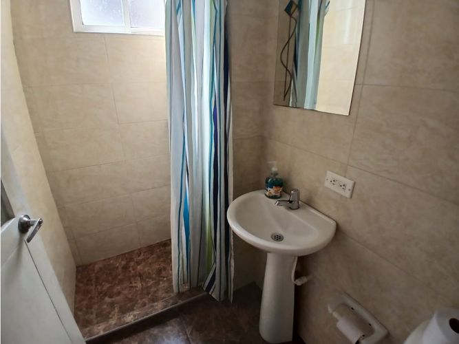 Casa de 3 alcobas en venta en Ricaurte, 65 m² · foto 9 de 24