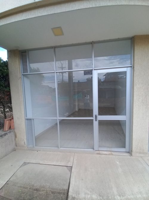 Local en arriendo en Ub. Villa Camila, Ibagué, 21 m² · foto 2 de 6
