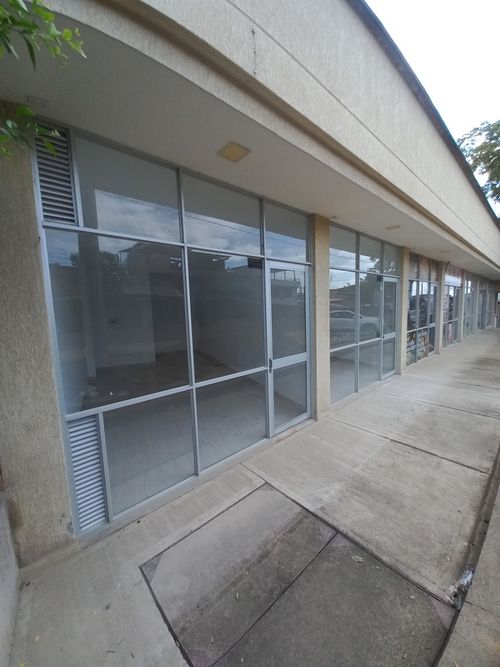 Local en arriendo en Ub. Villa Camila, Ibagué, 21 m² · foto 3 de 6
