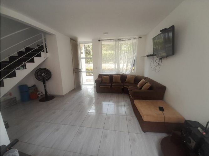 Casa de 3 alcobas en venta en Ricaurte, 65 m² · foto 5 de 24