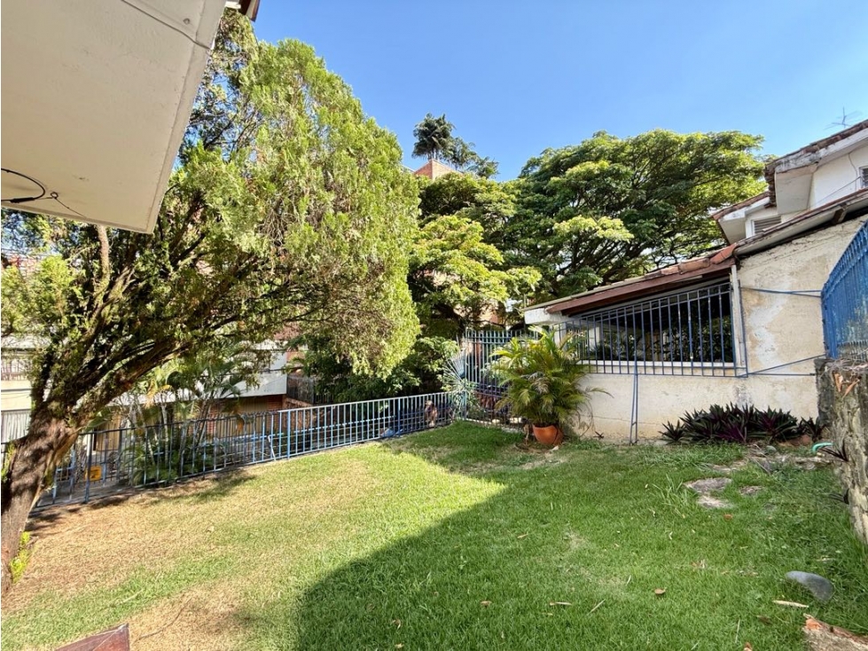 Casa en Arriendo en Santa rita, Cali